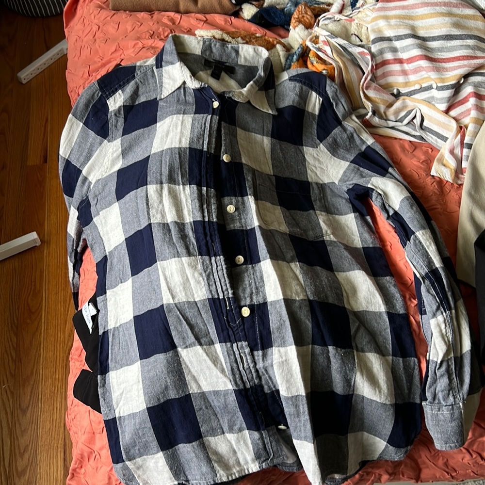 Cute blue flannel 👕